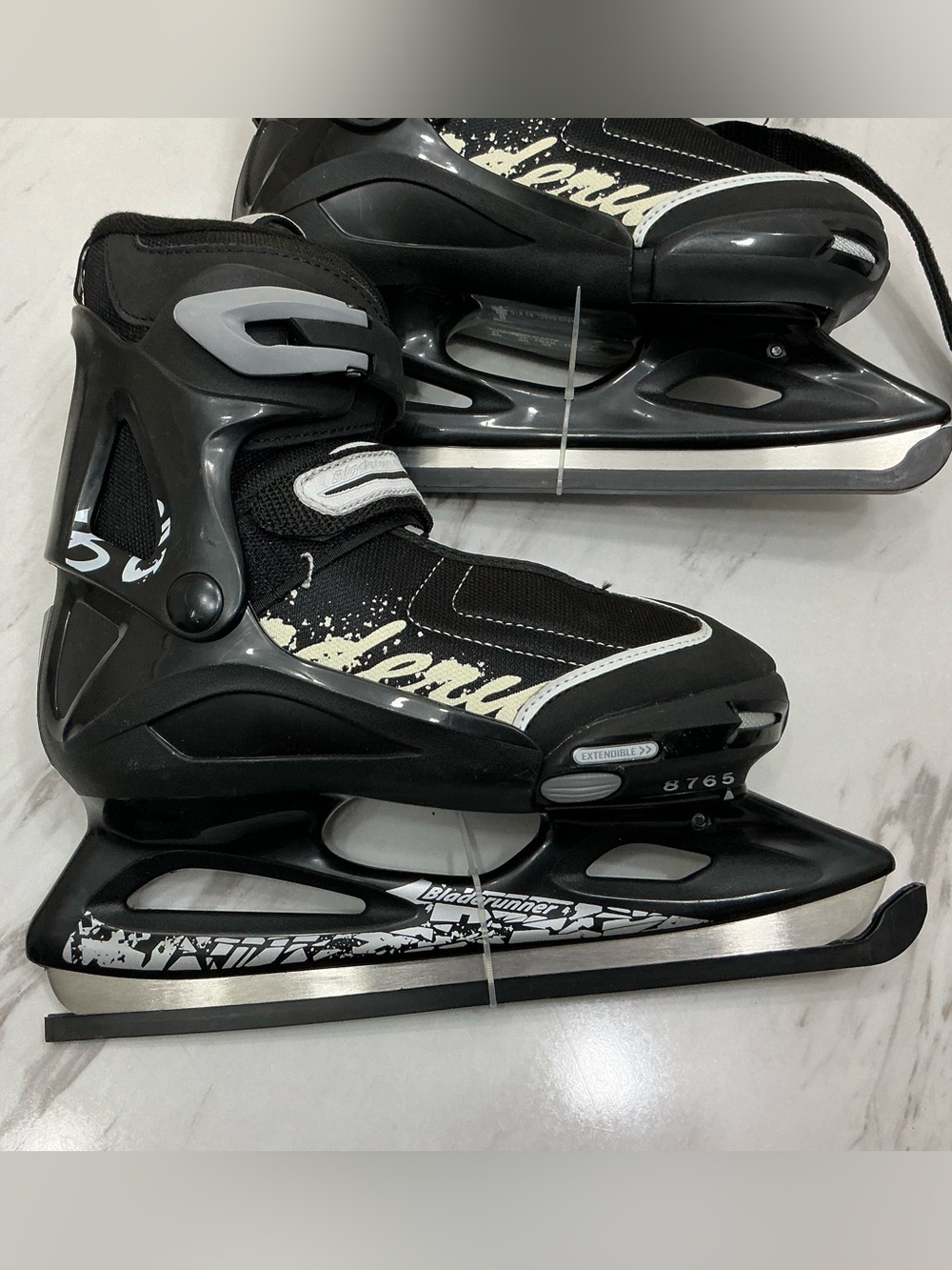 Kids Ice Skates with Secure Ankle Support Size 5